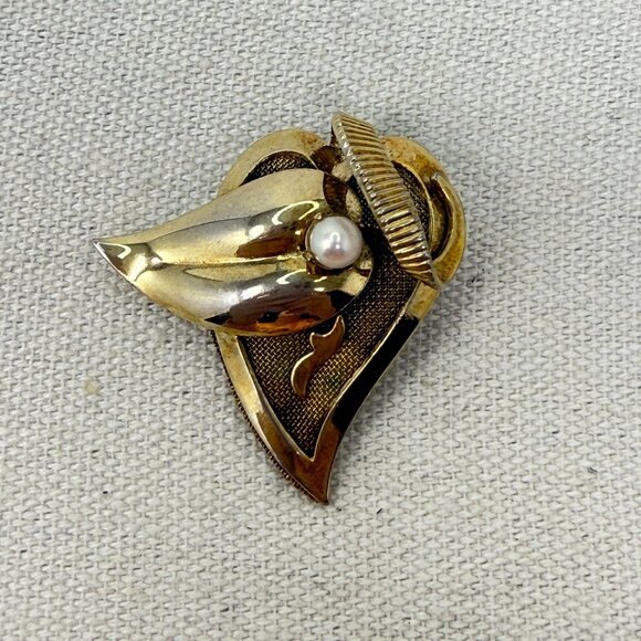Vintage Leaf Brooch Pin Faux Pearl Gold-Tone MCM Classic Old Money‎ retro - Picture 1 of 8